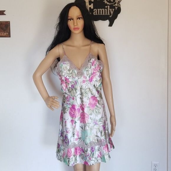 Vintage Gold Label VS lingerie floral - Picture 1 of 8